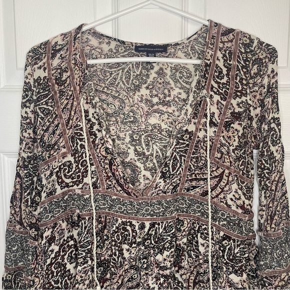 American Eagle Paisley Bohemian V Neck 3/4 Length Sleeve Top Extra Small - Picture 2 of 6